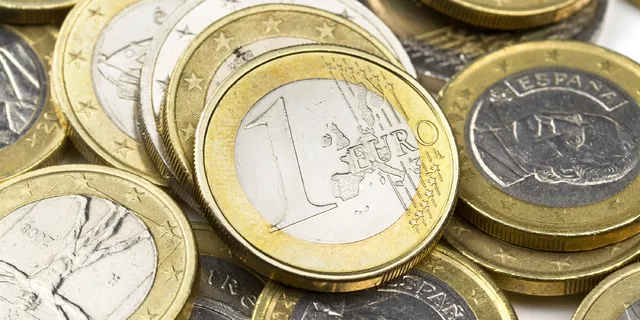 EUR/USD: consolidation above the