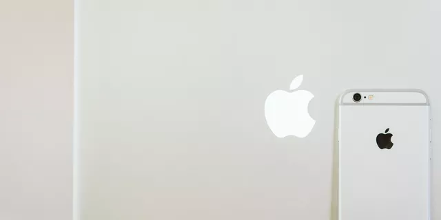 Apple stock: mixed news