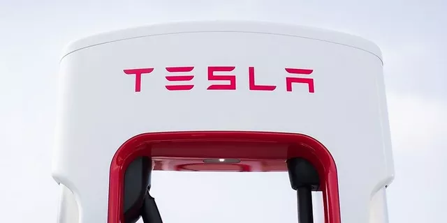 Tesla and Apple become competitors